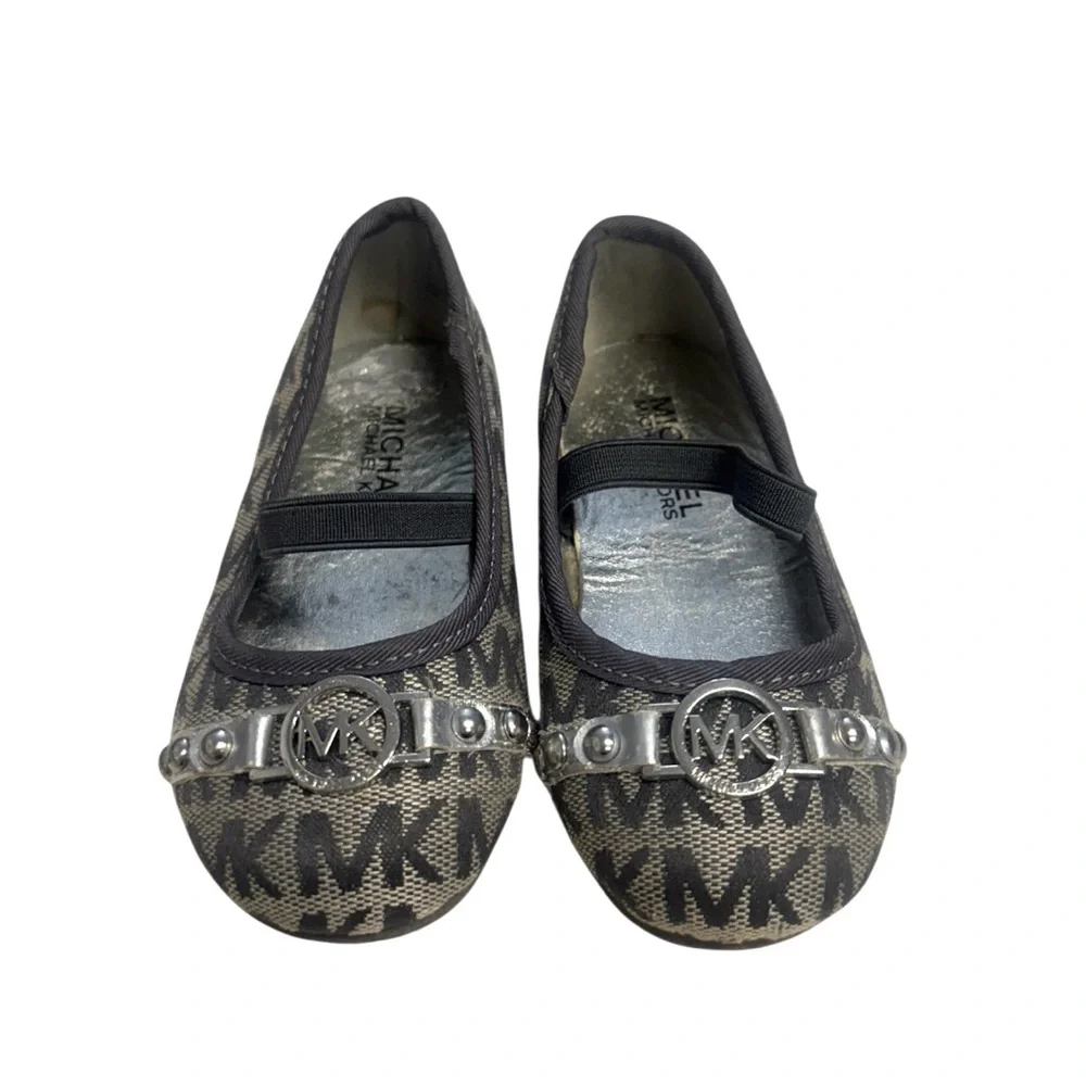 Michael Kors Signature Slippers Stylish Gray Girls Shoes Size 6